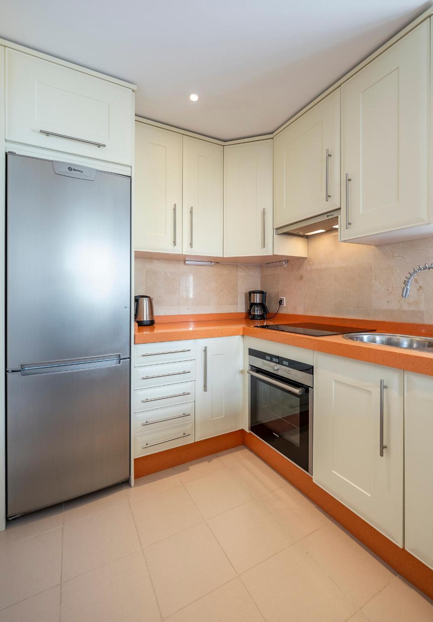 Aloha Royal Marbella, 2br Wonderful In Nueva Andalucia Apartamento Marbella